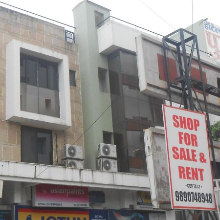 Pooja International Nashik Hotell Eksteriør bilde