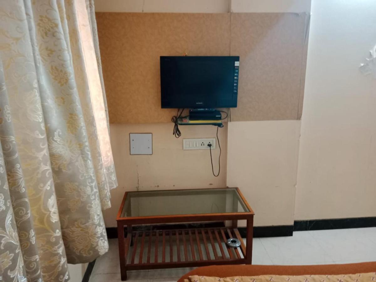 Pooja International Nashik Hotell Eksteriør bilde