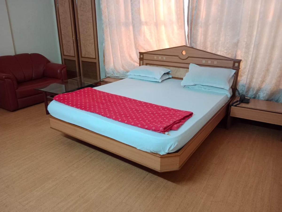 Pooja International Nashik Hotell Eksteriør bilde