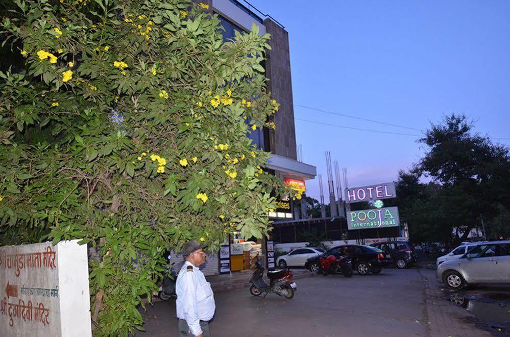 Pooja International Nashik Hotell Eksteriør bilde