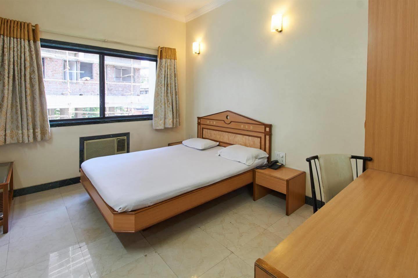 Pooja International Nashik Hotell Eksteriør bilde