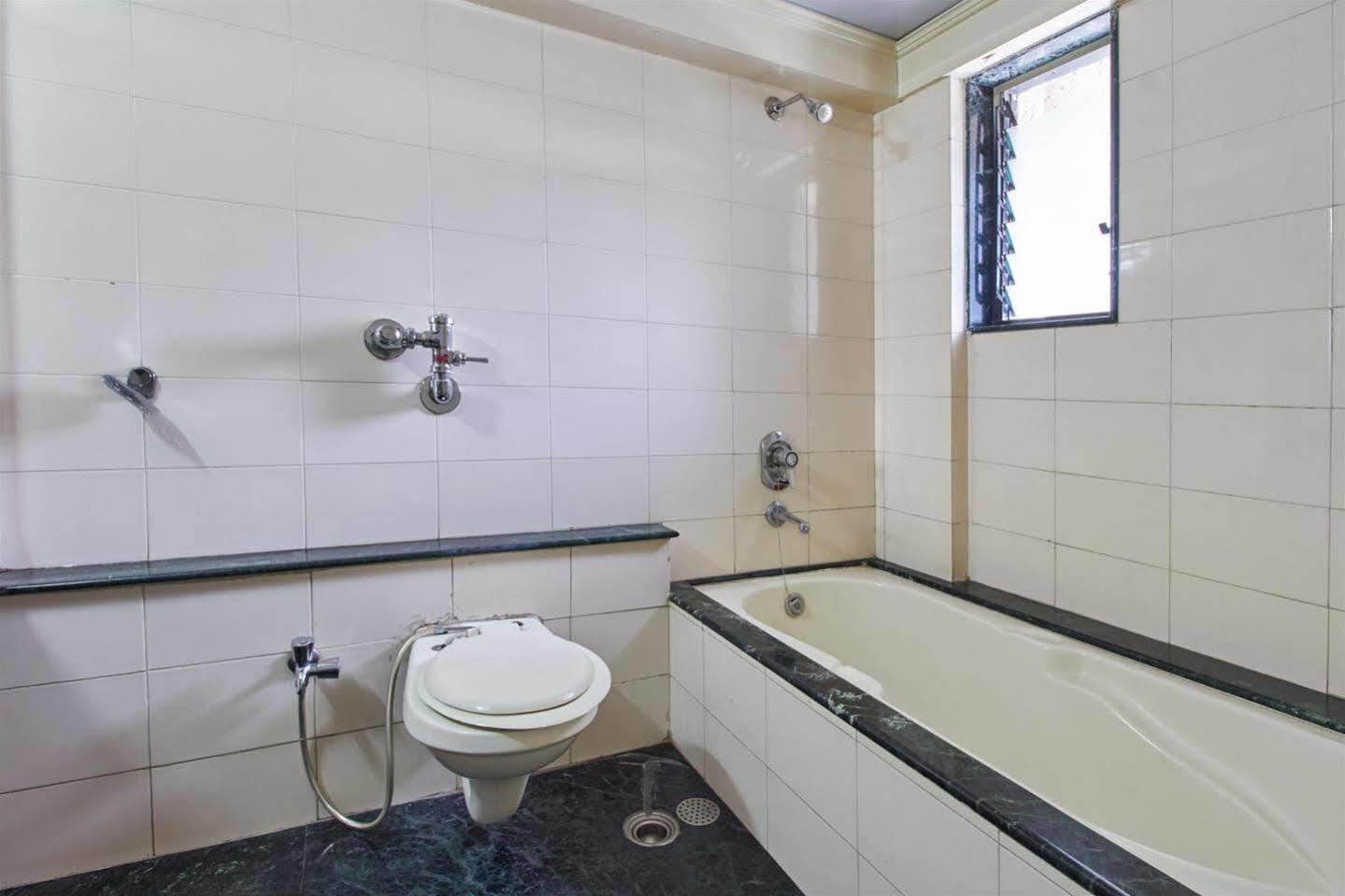 Pooja International Nashik Hotell Eksteriør bilde